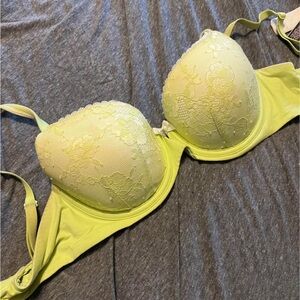 VICTORIA SECRET BRA 34D